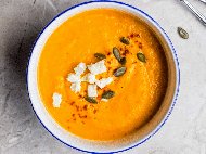 Рецепта Есенна крем супа от тиква и гъби